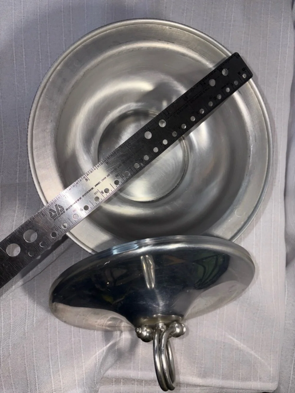 Buenilum Covered Serving Bowl Silver Beaded Ring Handle Vintage OS EUC